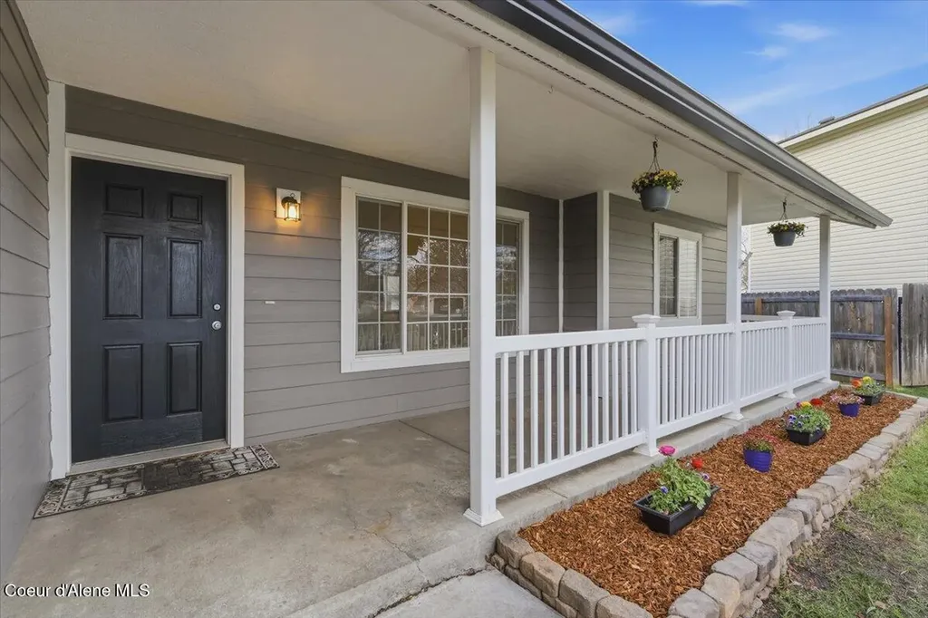 215 W Chippewa Drive Post Falls ID 83854