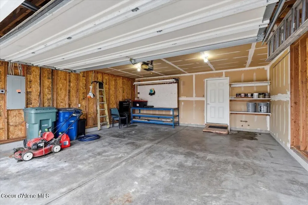 215 W Chippewa Drive Post Falls ID 83854
