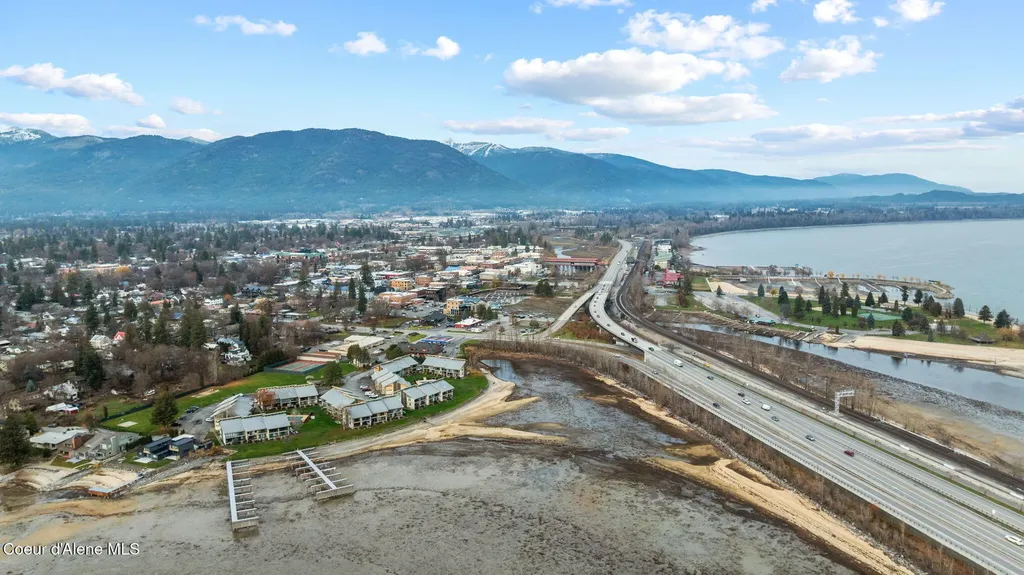 301 Iberian Way Sandpoint ID 83864