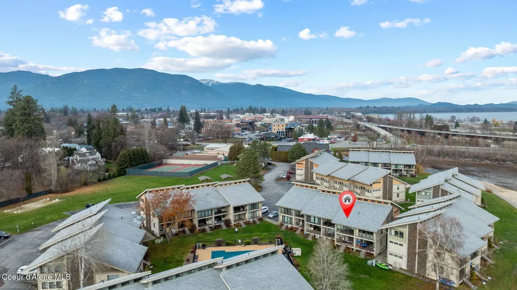 301 Iberian Way Sandpoint ID 83864