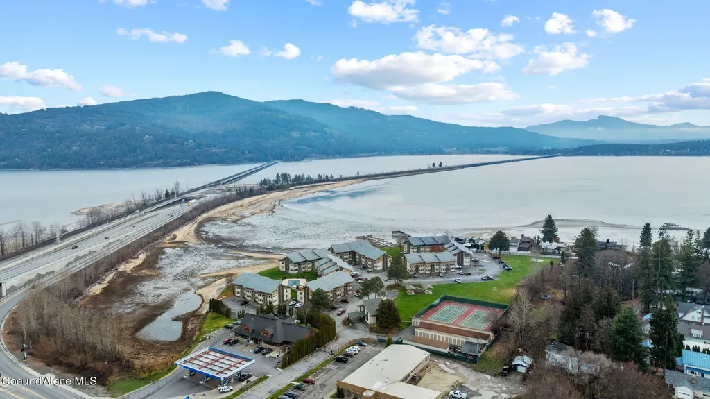 301 Iberian Way Sandpoint ID 83864