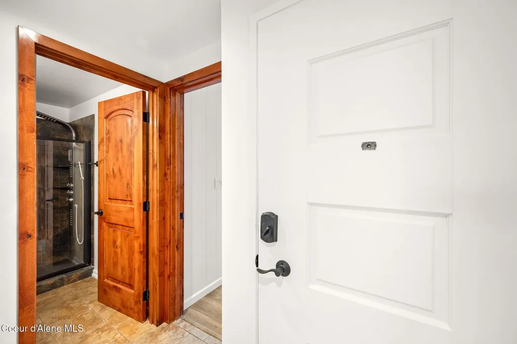 301 Iberian Way Sandpoint ID 83864