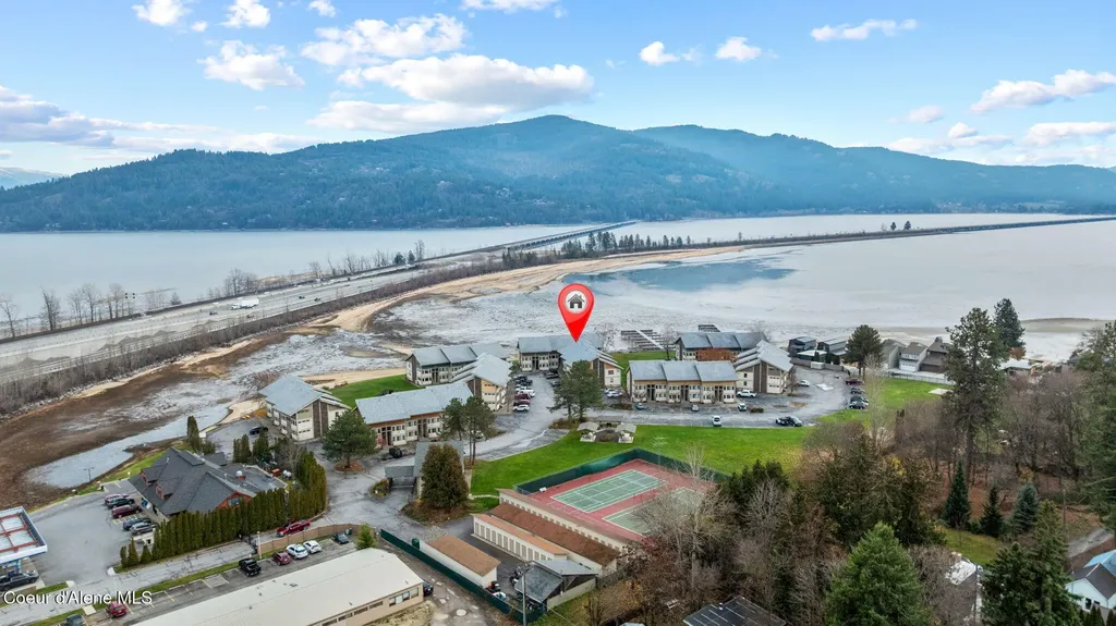 301 Iberian Way Sandpoint ID 83864
