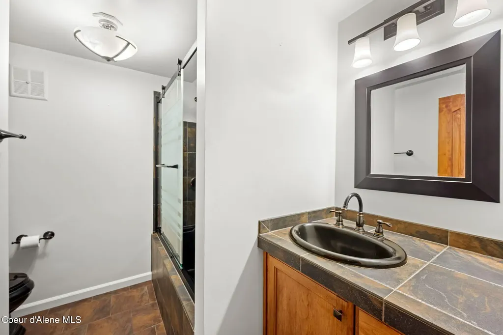 301 Iberian Way Sandpoint ID 83864