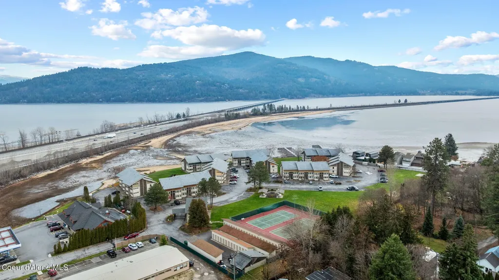 301 Iberian Way Sandpoint ID 83864