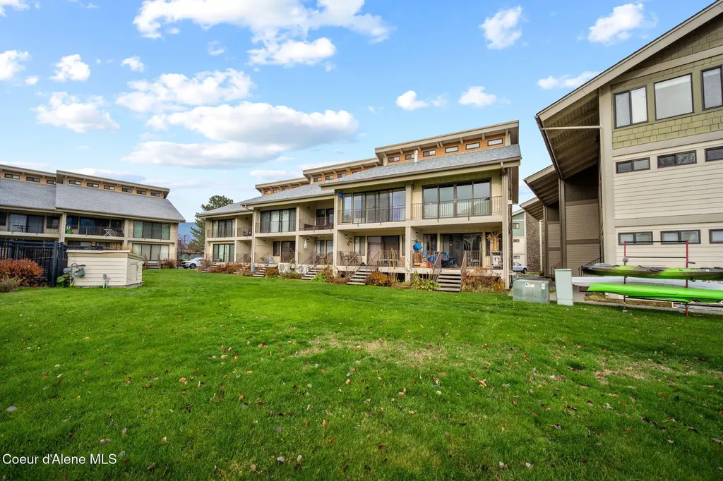 301 Iberian Way Sandpoint ID 83864