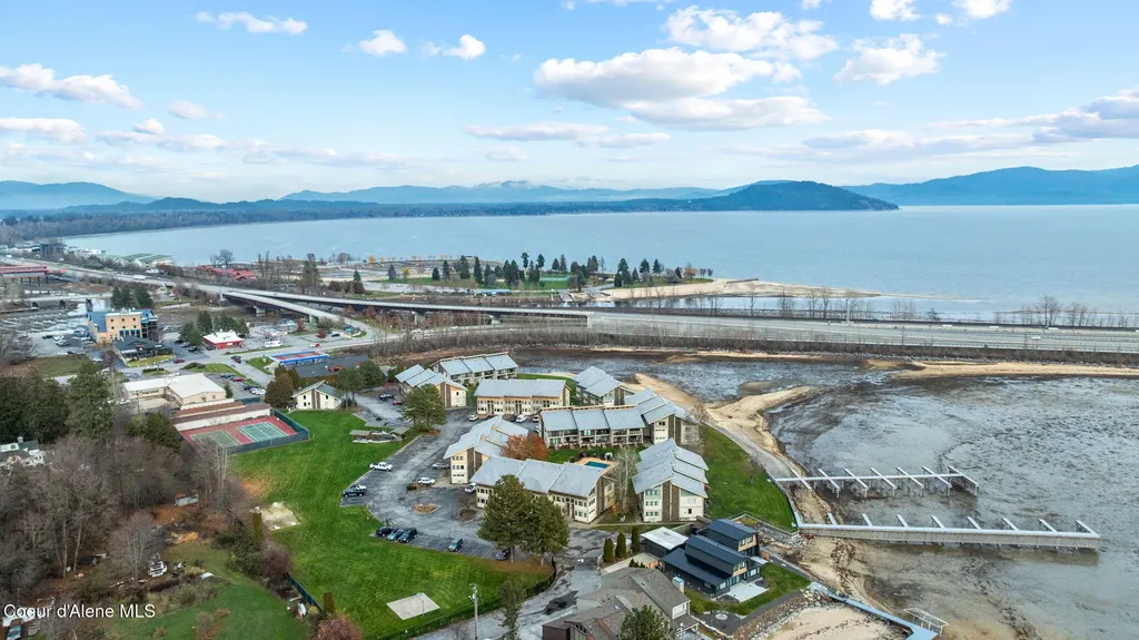 301 Iberian Way Sandpoint ID 83864