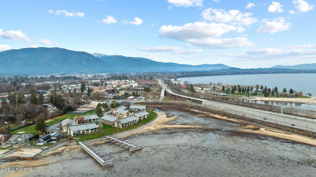 301 Iberian Way Sandpoint ID 83864