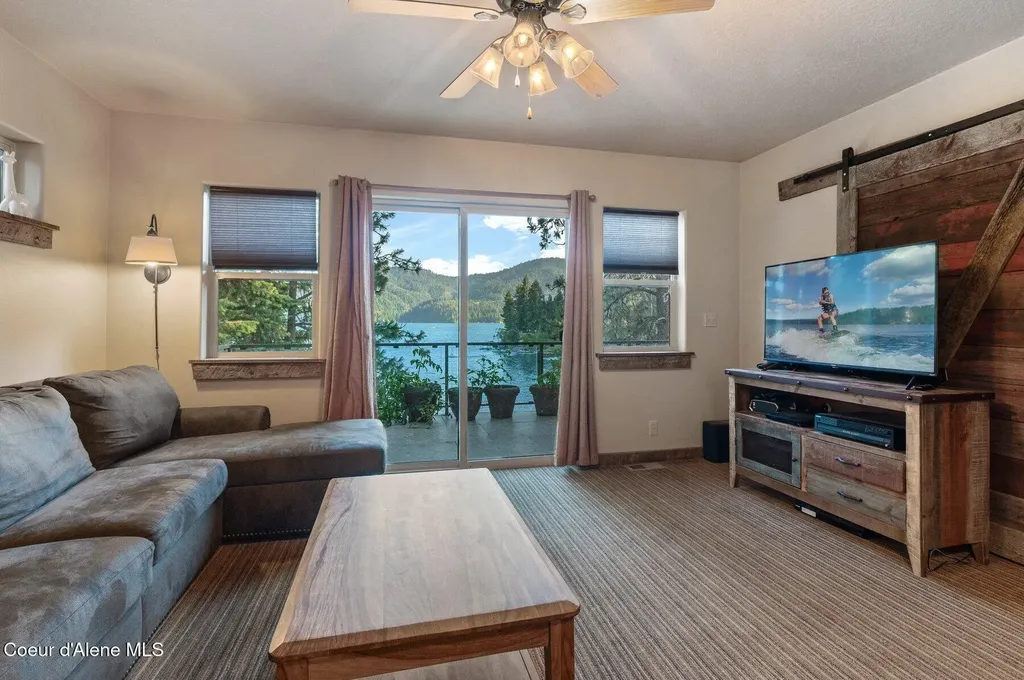 6469 E Evernade Road Hayden ID 83835