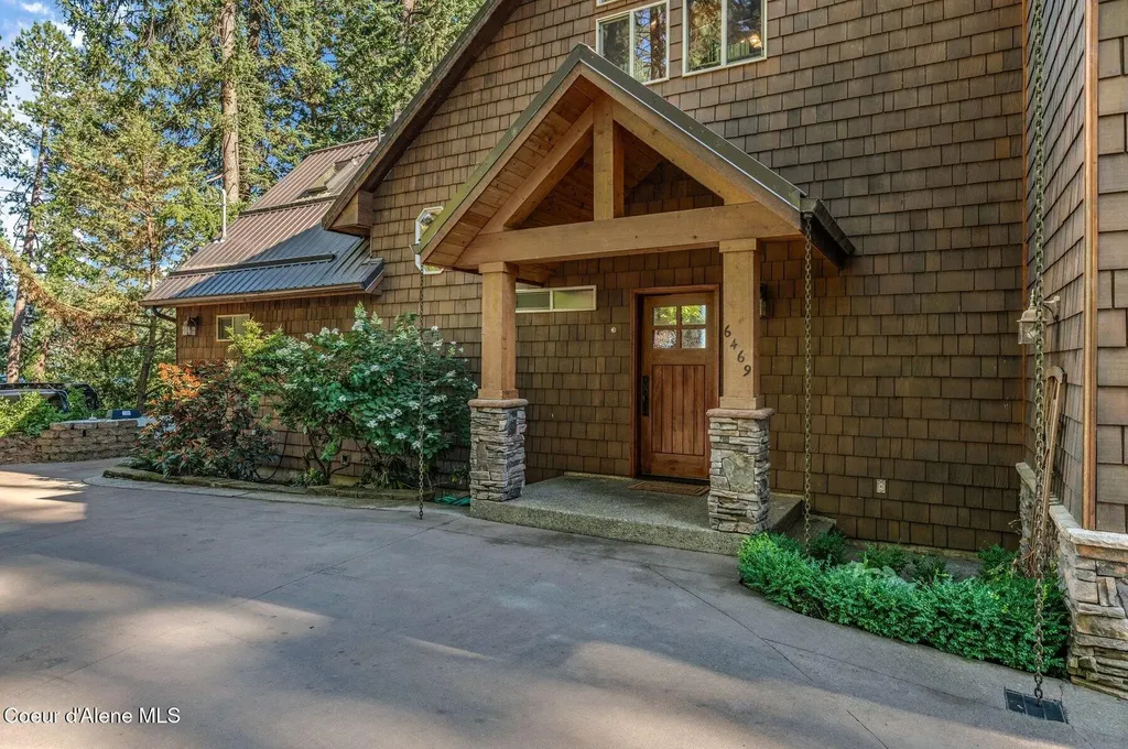6469 E Evernade Road Hayden ID 83835