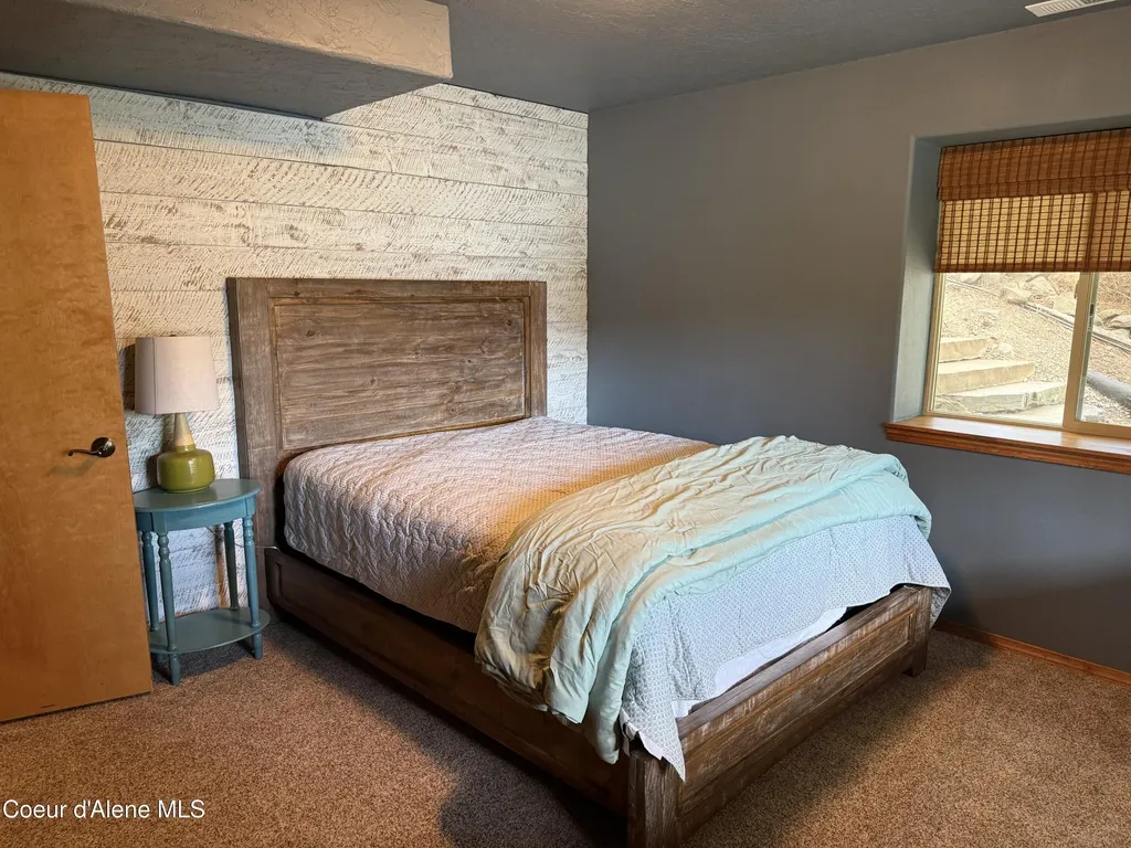 6469 E Evernade Road Hayden ID 83835