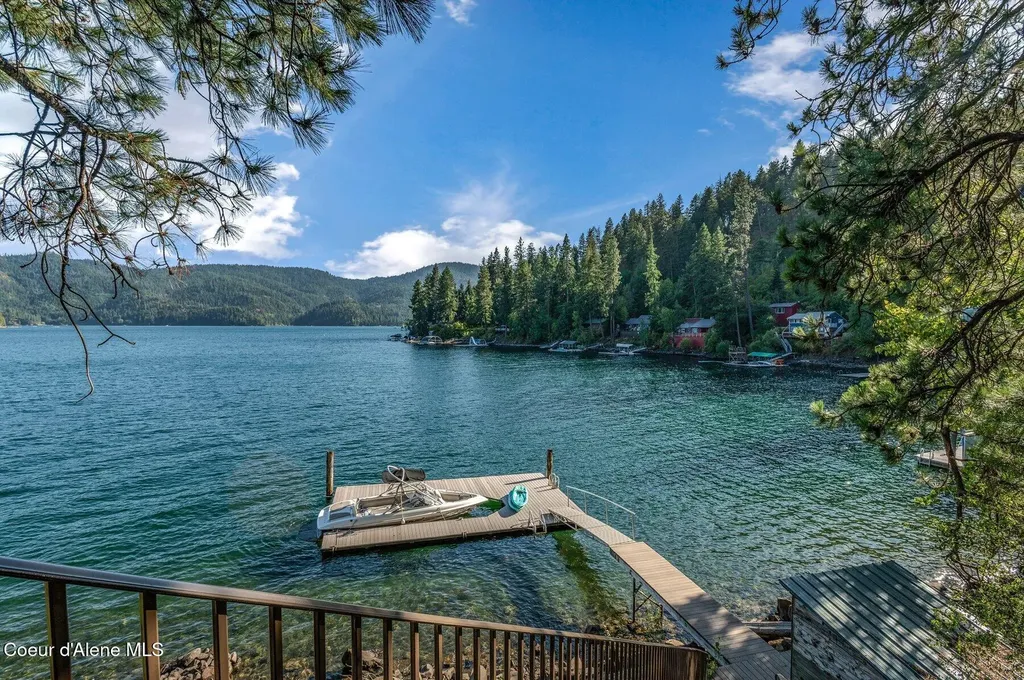 6469 E Evernade Road Hayden ID 83835
