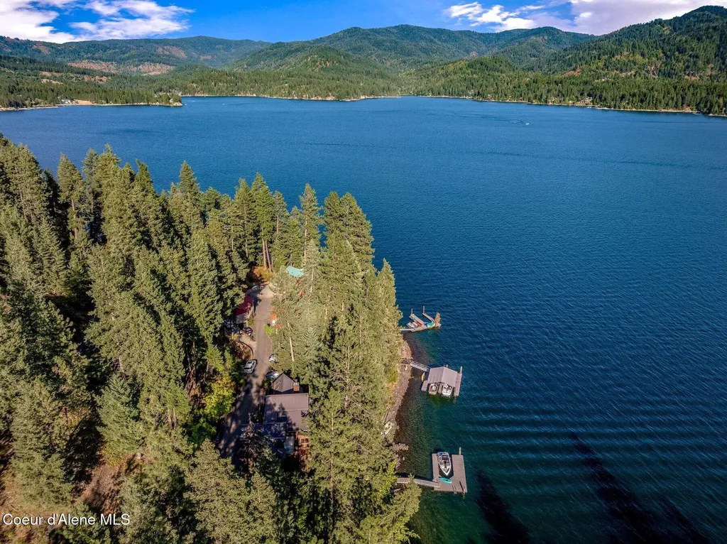 6469 E Evernade Road Hayden ID 83835