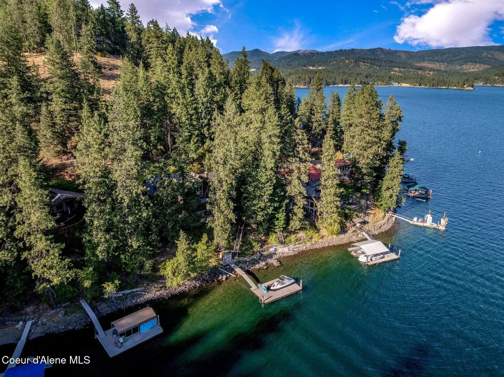 6469 E Evernade Road Hayden ID 83835