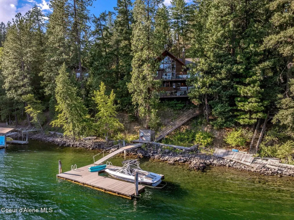 6469 E Evernade Road Hayden ID 83835