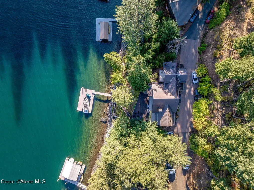 6469 E Evernade Road Hayden ID 83835