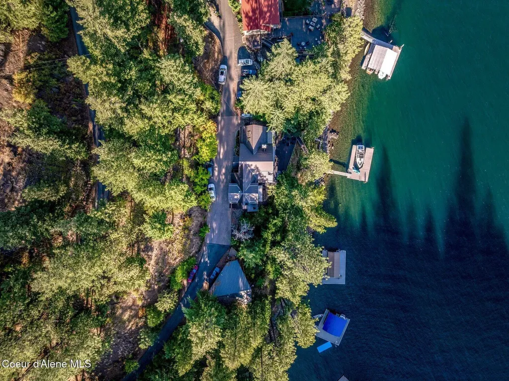 6469 E Evernade Road Hayden ID 83835