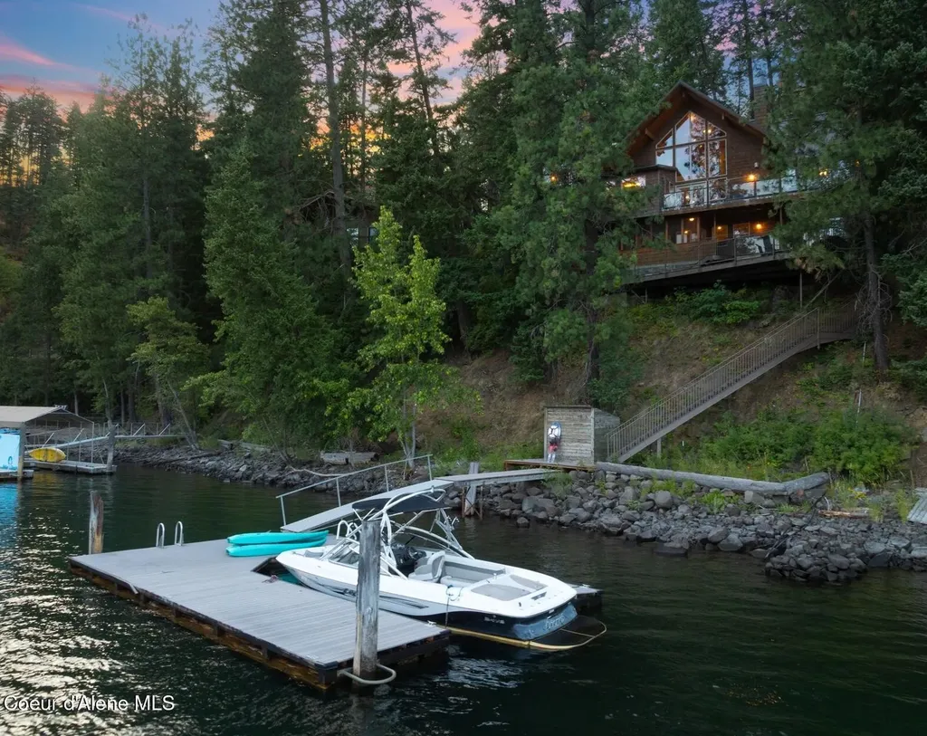 6469 E Evernade Road Hayden ID 83835