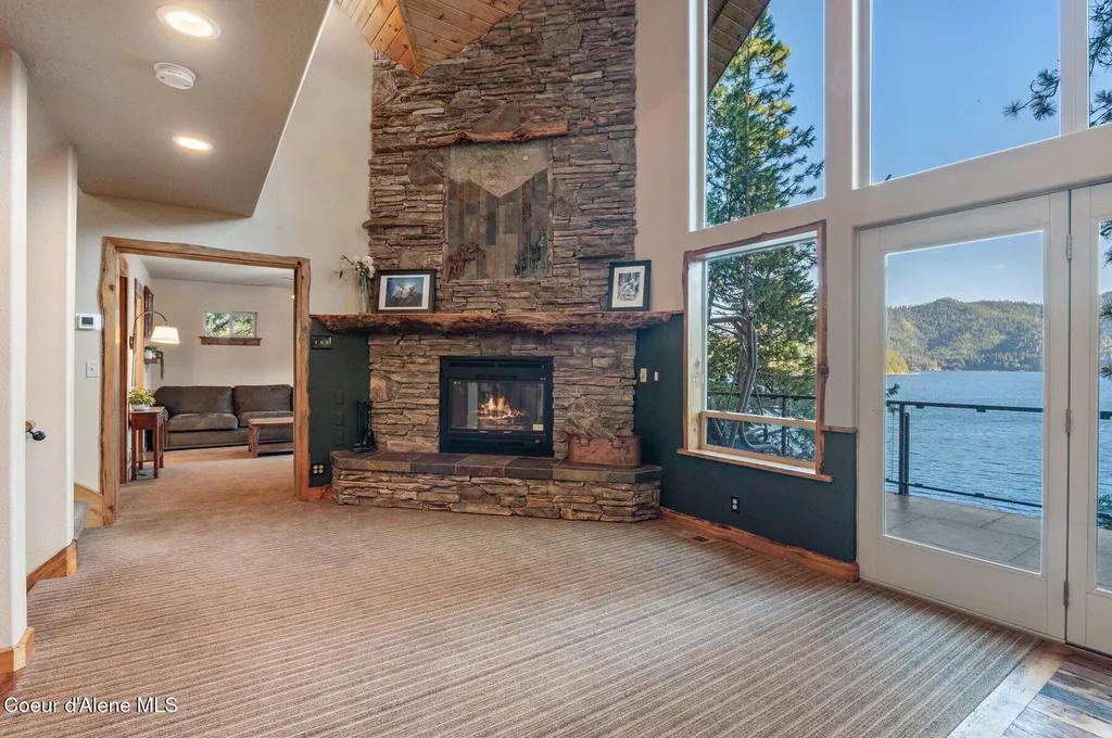 6469 E Evernade Road Hayden ID 83835