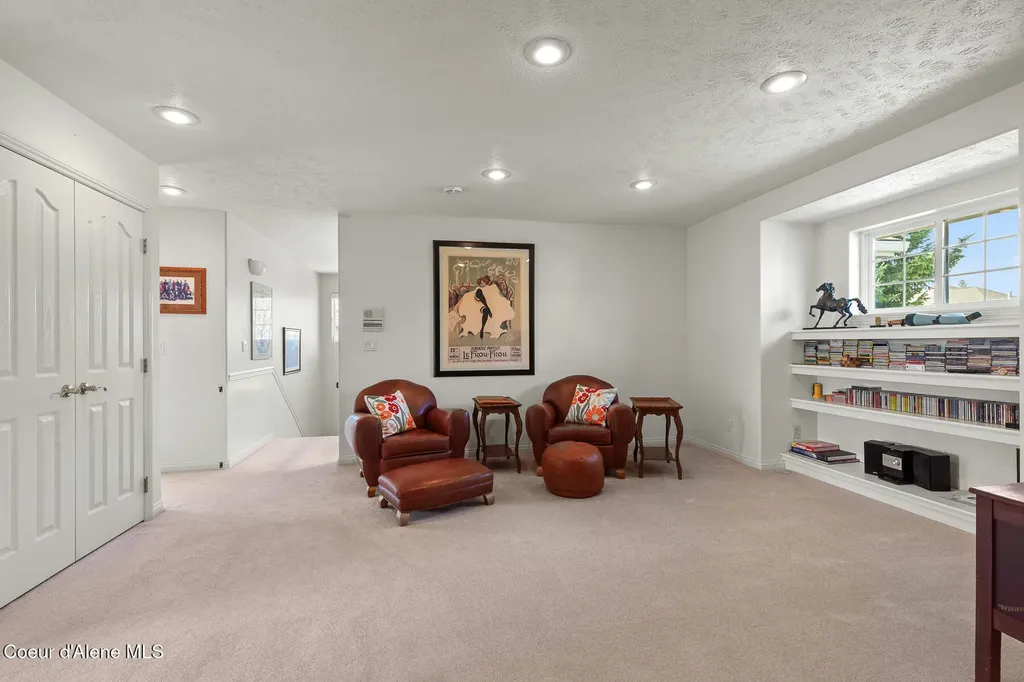 744 N Dundee Drive Post Falls ID 83854