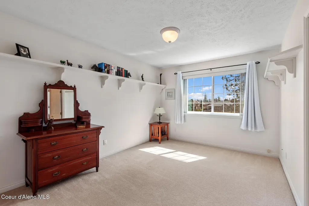 744 N Dundee Drive Post Falls ID 83854