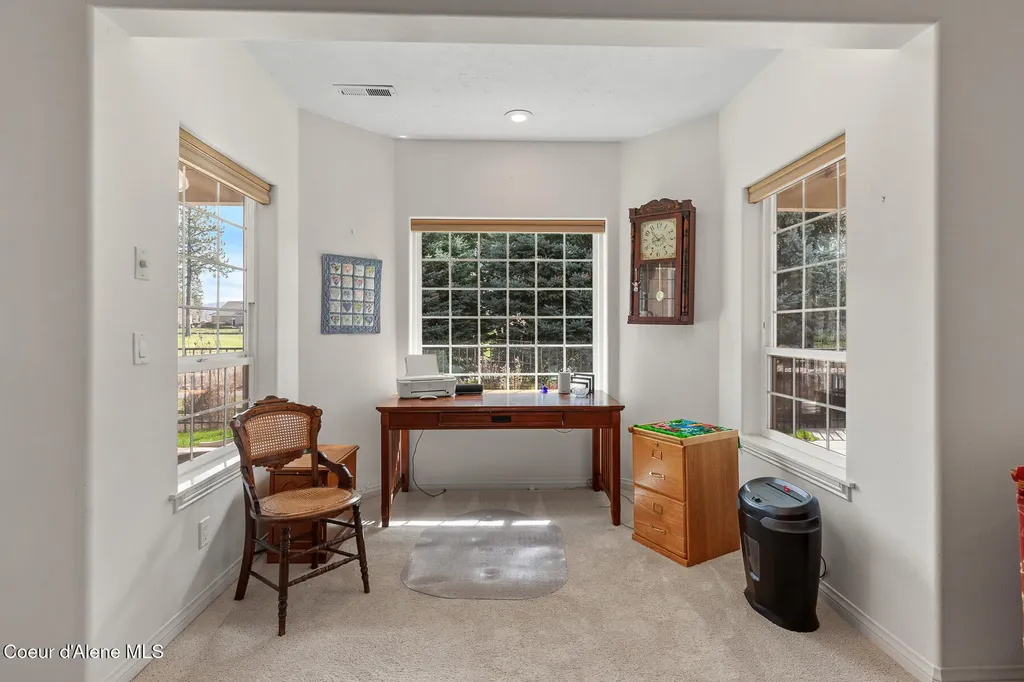 744 N Dundee Drive Post Falls ID 83854