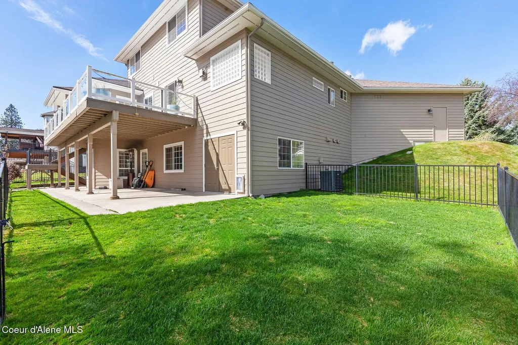 744 N Dundee Drive Post Falls ID 83854