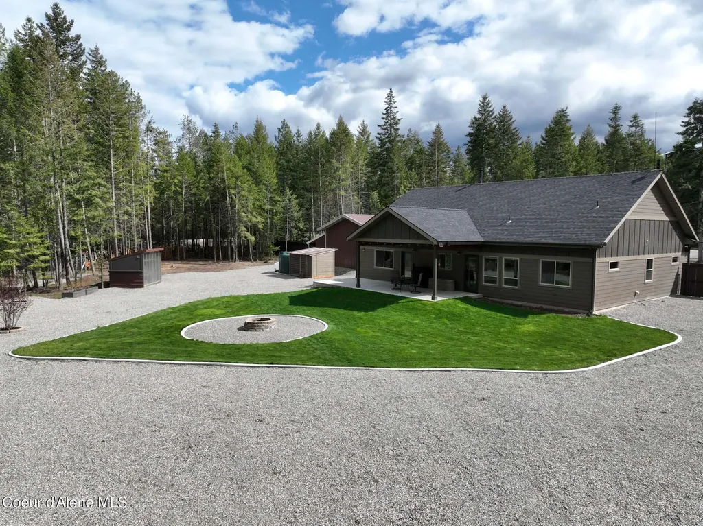 11111 E Arroyo Lane Athol ID 83801