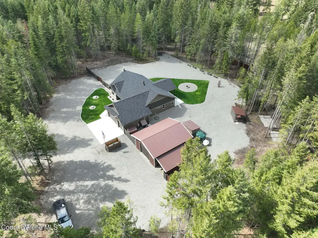 11111 E Arroyo Lane Athol ID 83801