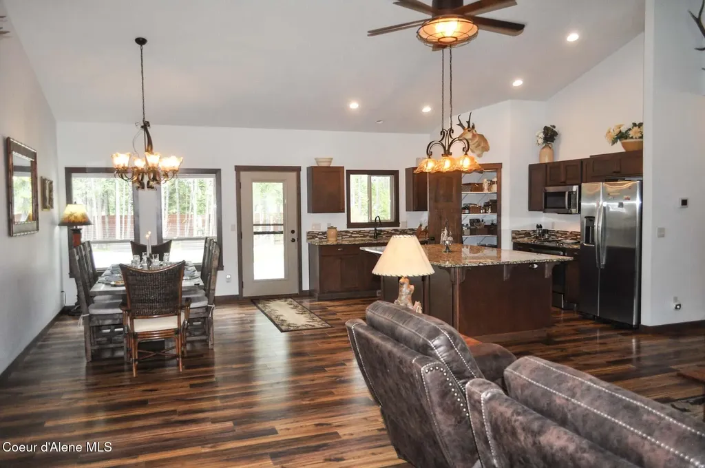 11111 E Arroyo Lane Athol ID 83801