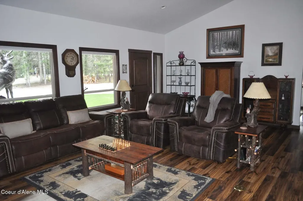 11111 E Arroyo Lane Athol ID 83801