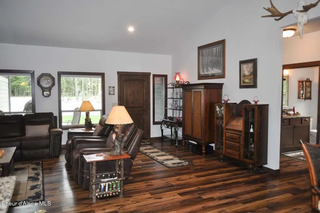 11111 E Arroyo Lane Athol ID 83801