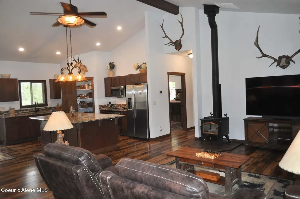 11111 E Arroyo Lane Athol ID 83801