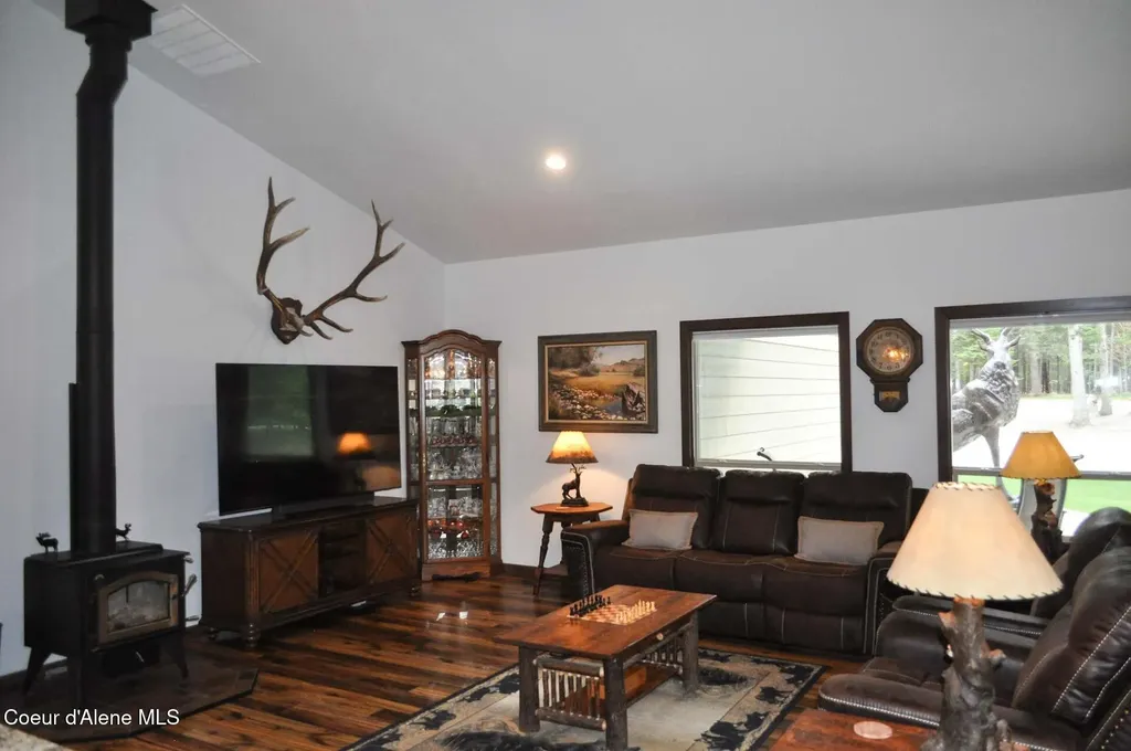 11111 E Arroyo Lane Athol ID 83801