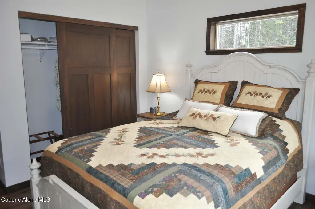 11111 E Arroyo Lane Athol ID 83801