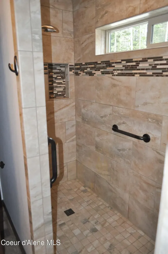11111 E Arroyo Lane Athol ID 83801