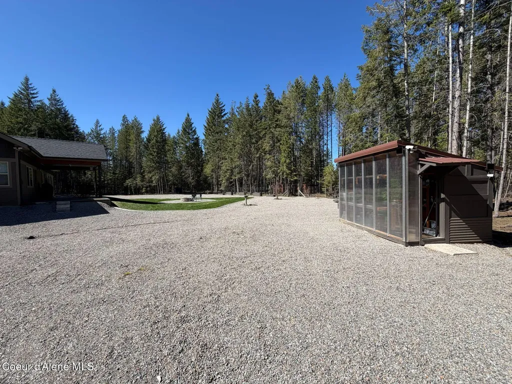 11111 E Arroyo Lane Athol ID 83801