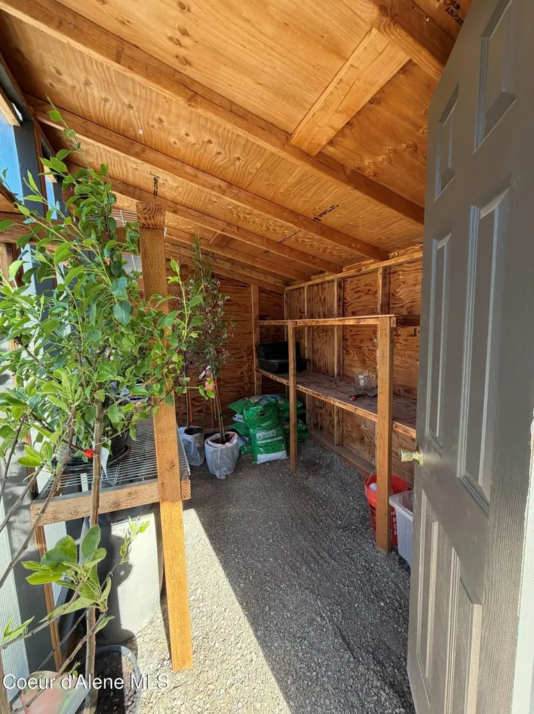 11111 E Arroyo Lane Athol ID 83801