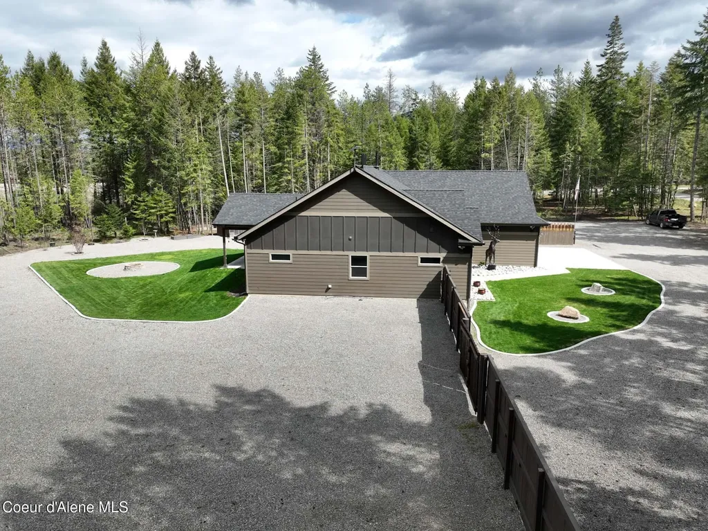 11111 E Arroyo Lane Athol ID 83801