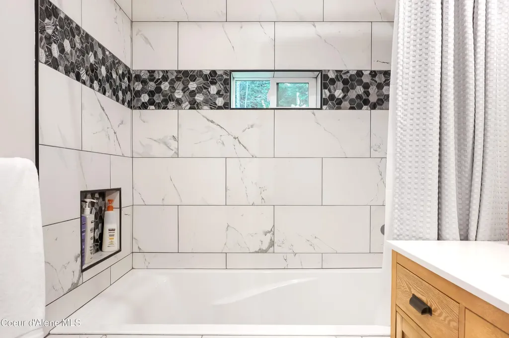 3378 E Doe Run Court Hayden ID 83835