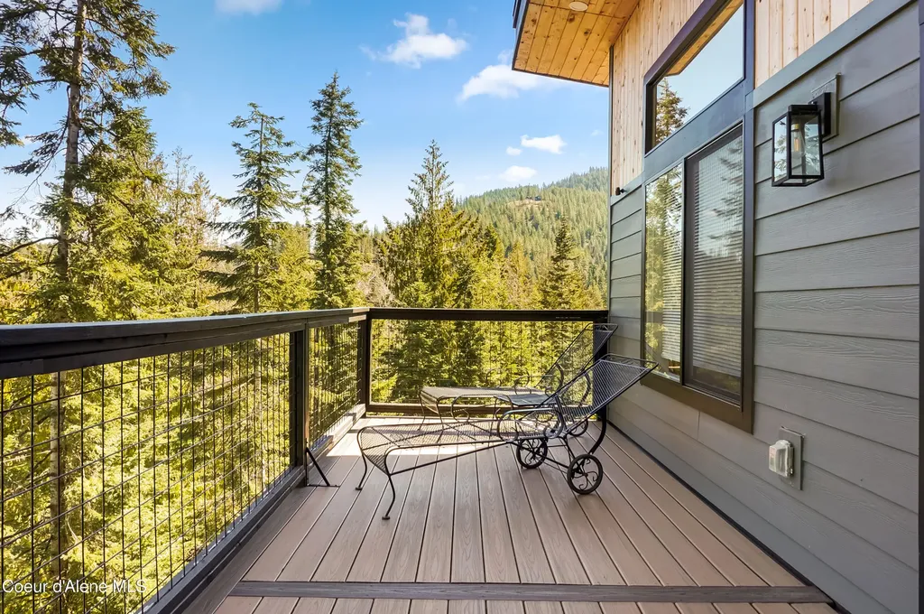3378 E Doe Run Court Hayden ID 83835