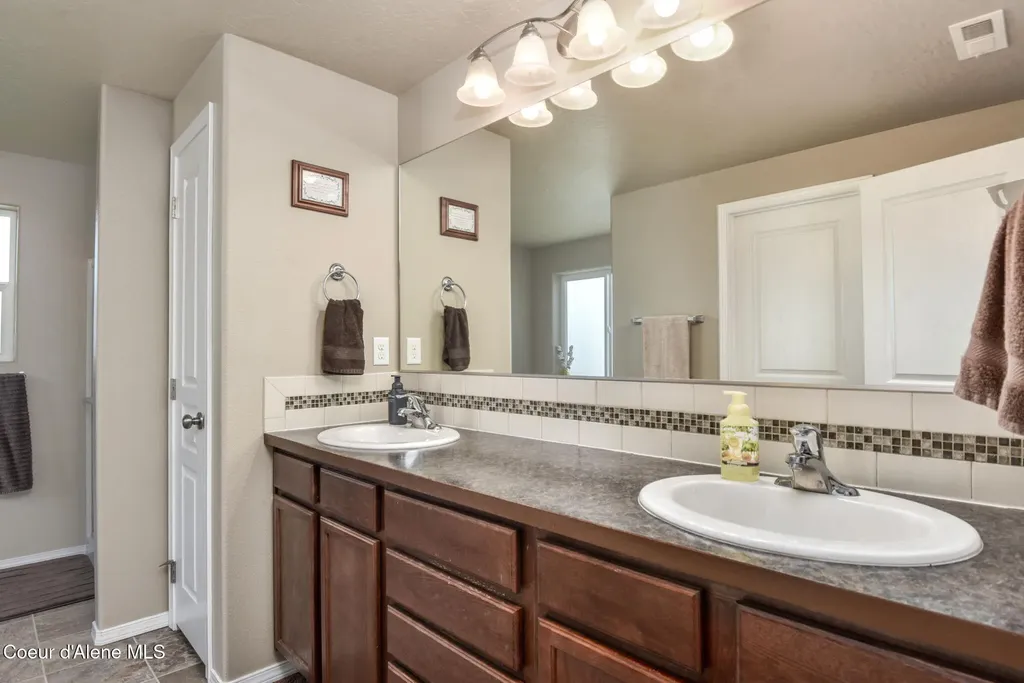 6012 W Twister Road Rathdrum ID 83858