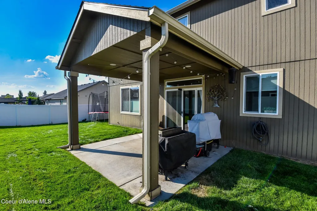 6012 W Twister Road Rathdrum ID 83858