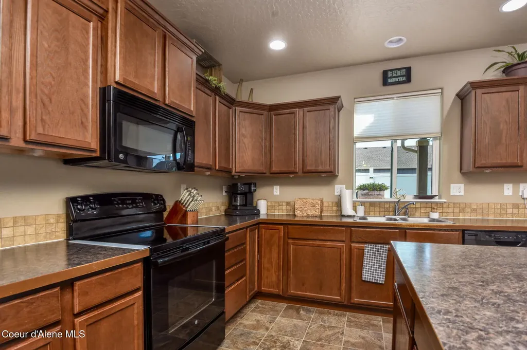 6012 W Twister Road Rathdrum ID 83858