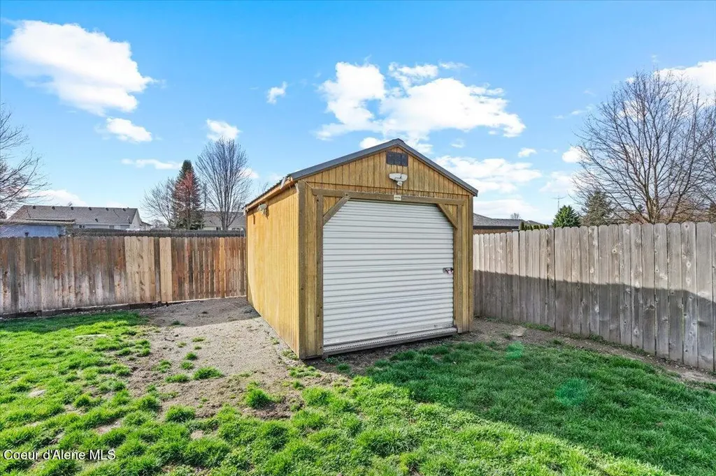 9269 N Crabapple Court Hayden ID 83835