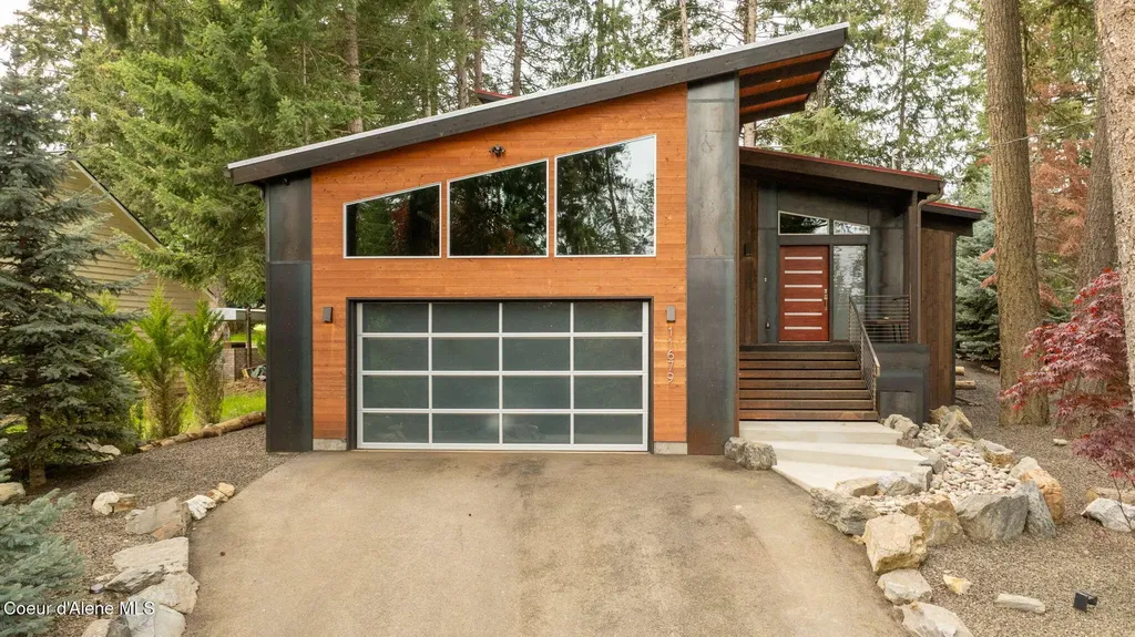 11679 N Avondale Loop Hayden ID 83835