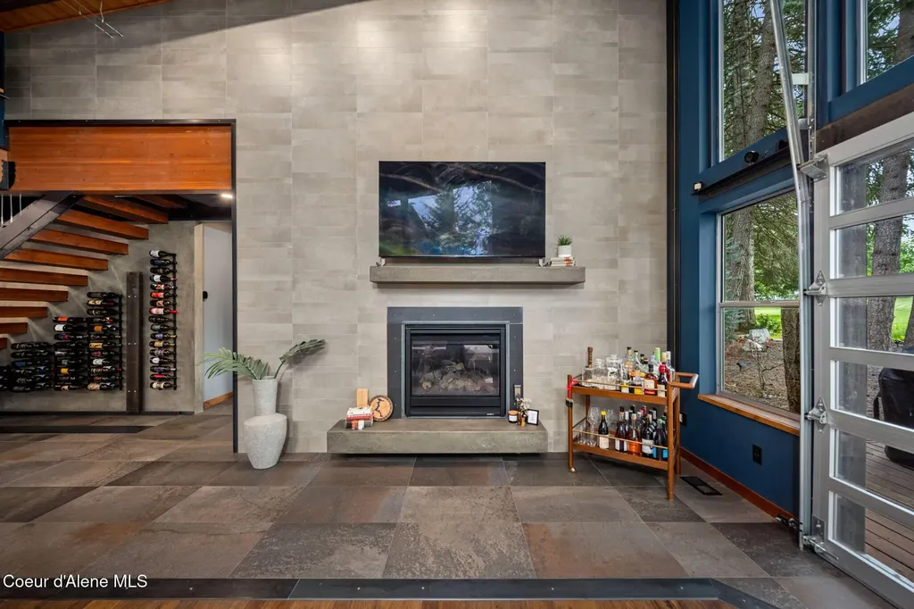 11679 N Avondale Loop Hayden ID 83835