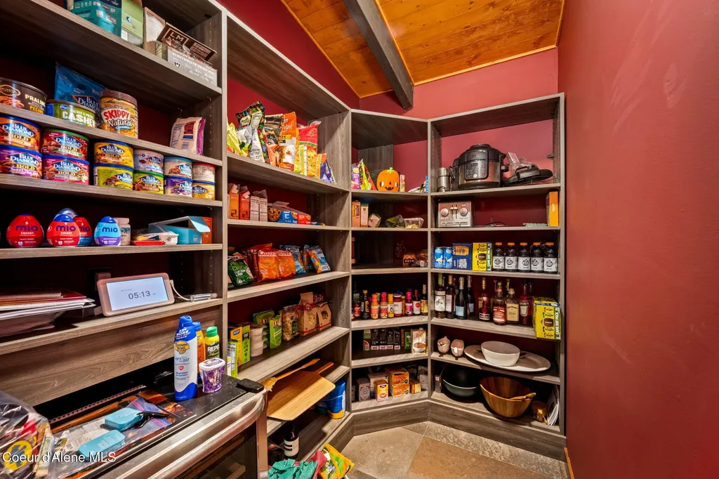 11679 N Avondale Loop Hayden ID 83835