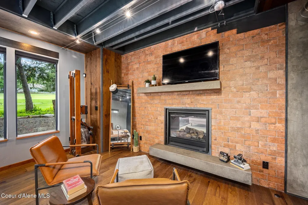 11679 N Avondale Loop Hayden ID 83835