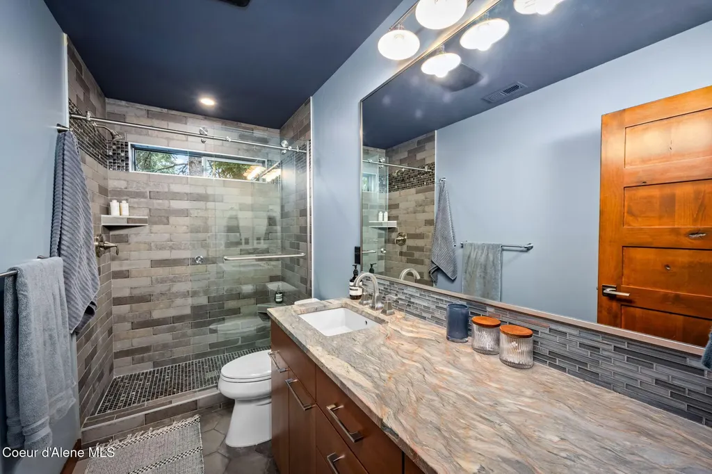 11679 N Avondale Loop Hayden ID 83835
